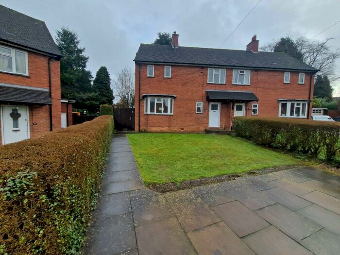 3 Bedroom Semi-Detached House To Rent In Gorse Close, Selly Oak, Birmingham, West Midlands, B29