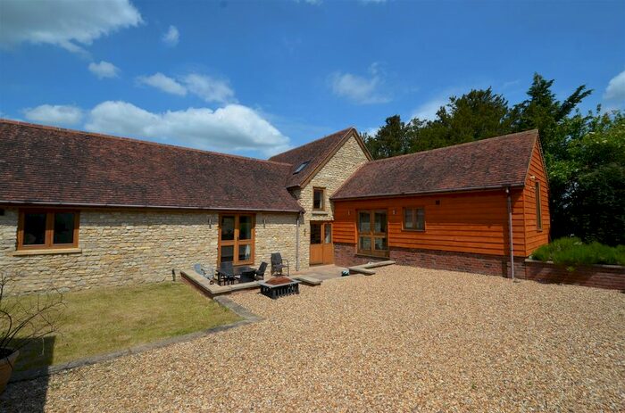 4 Bedroom Property To Rent In Chapel Road, Ford, HP17