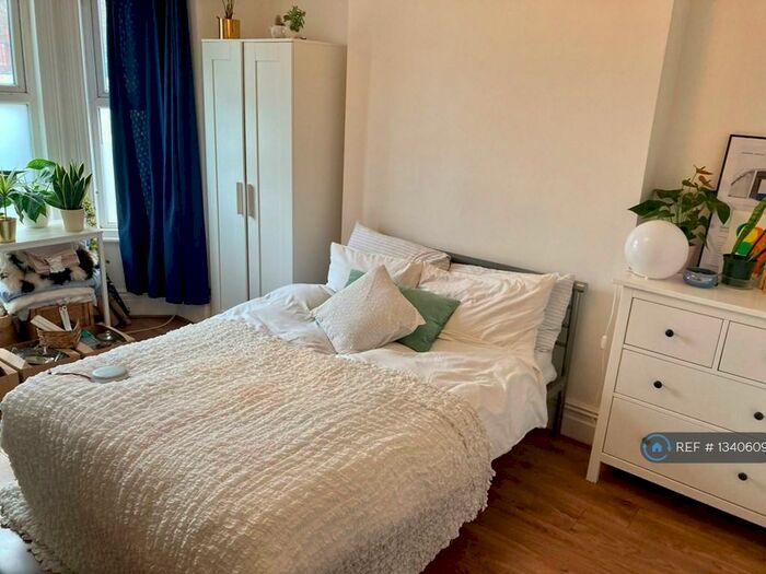 4 Bedroom End Of Terrace House To Rent In Oswald Road, Chorlton Cum Hardy, Manchester, M21