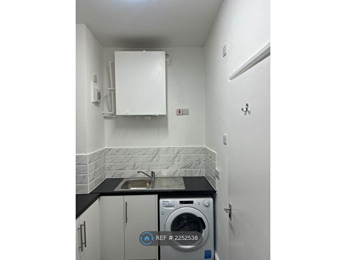 Studio To Rent In Bewsey Street, Warrington, WA2