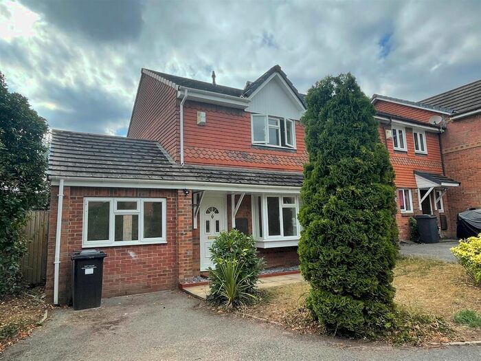 4 Bedroom Property To Rent In Altona Gardens, Andover, SP10