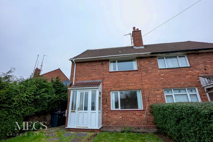 3 Bedroom Semi-Detached House To Rent In Sedgehill Avenue, Birmingha B17