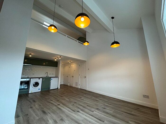 2 Bedroom Flat To Rent In Dale Street, Liverpool, L2