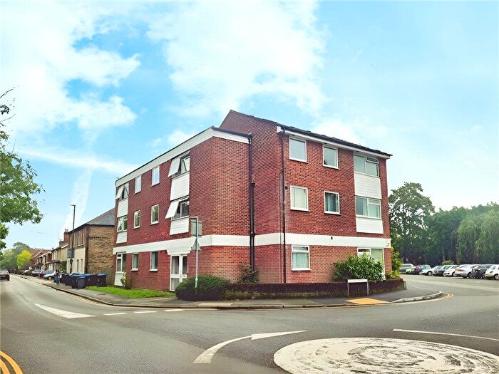 3 Bedroom Flat To Rent In St. Judes Road, Englefield Green, Egham, Surrey, TW20