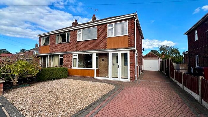3 Bedroom Semi-Detached House For Sale In Westfield Drive, Messingham, DN17