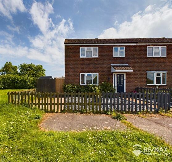 3 Bedroom Semi-Detached House For Sale In Seaview Avenue, Little Oakley, Harwich, CO12