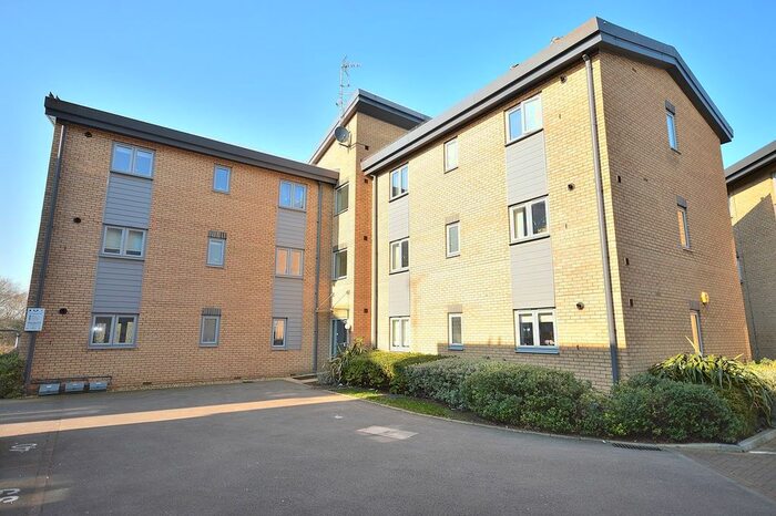 2 Bedroom Flat To Rent In Old Towcester Road, Northampton, NN4