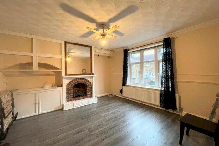 3 Bedroom Property To Rent In Windsor Road, Dagenham, RM8