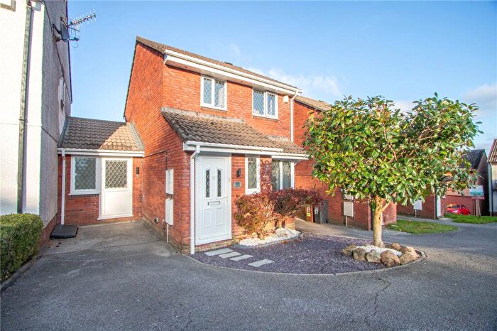3 Bedroom Link Detached House For Sale In Woolwell, Plymouth, PL6