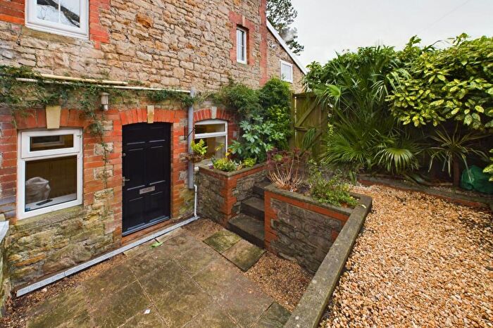 2 Bedroom Apartment To Rent In Channel Road, Clevedon, Avon, BS21