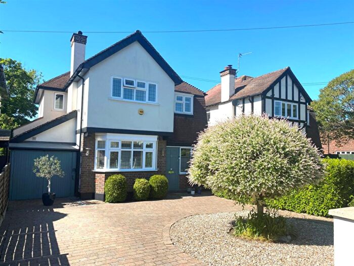 4 Bedroom Detached House For Sale In Bury Avenue, Ruislip, HA4