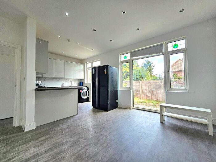 3 Bedroom End Of Terrace House To Rent In Westrow Drive, Barking, IG11