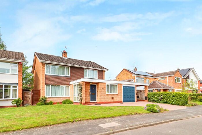 4 Bedroom Detached House For Sale In Amherst Road, Kenilworth, CV8