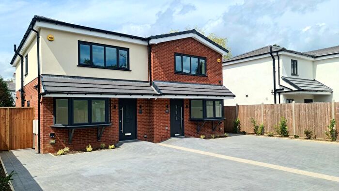 2 Bedroom Semi Detached House To Rent In The Myrke, Datchet, SL3