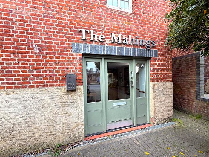 2 Bedroom Flat To Rent In Roper Road, Canterbury, CT2