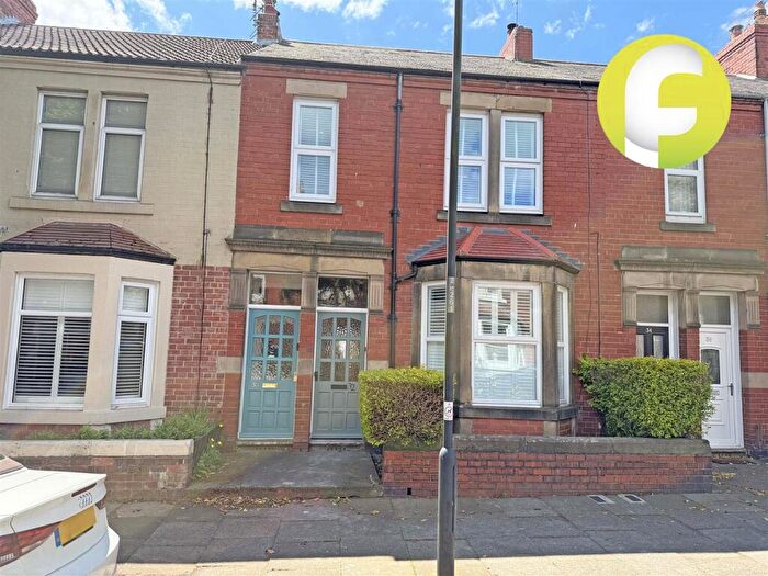 3 Bedroom Flat For Sale In Park Crescent East, North Shields, NE30