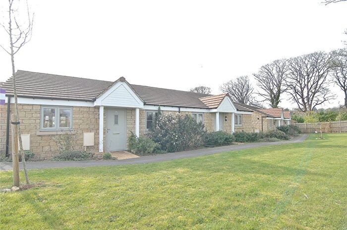 2 Bedroom Bungalow To Rent In Sycamore Grove, Chalford Hill, Stroud, GL6