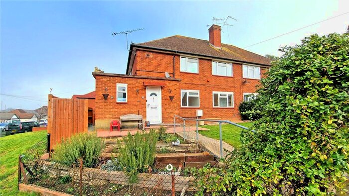 2 Bedroom Maisonette To Rent In Glenhurst Avenue, Ruislip, HA4