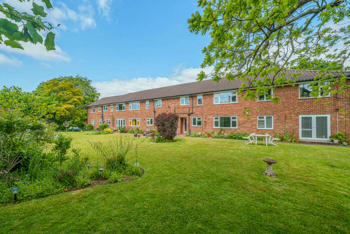 2 Bedroom Maisonette To Rent In Frith Hill Road, Godalming, Surrey, GU7