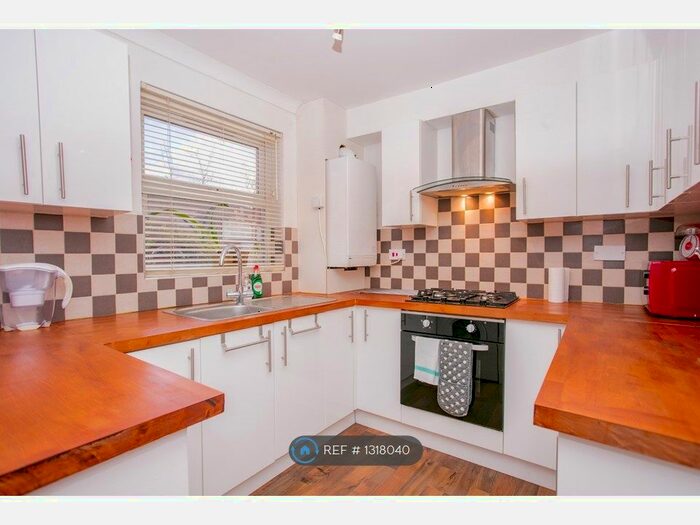 2 Bedroom Flat To Rent In Barker Drive, London NW1