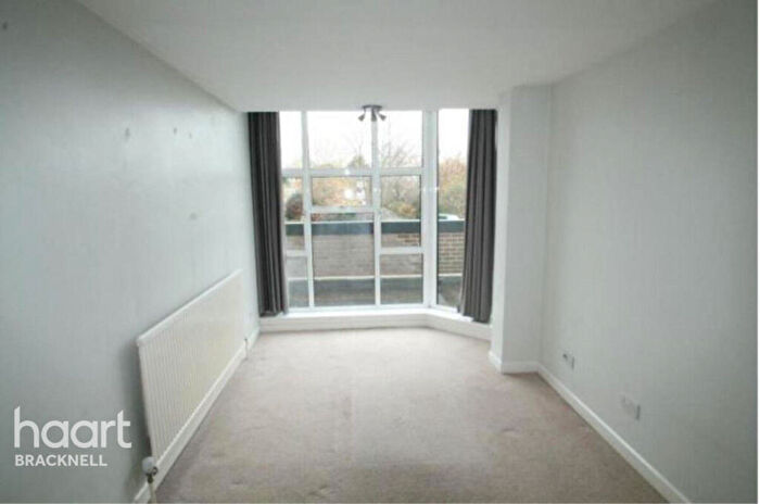 1 Bedroom Apartment To Rent In Blythe House, Bracknell, RG12