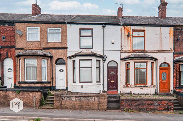 3 Bedroom Terraced House For Sale In Wash Lane, Bury, BL9