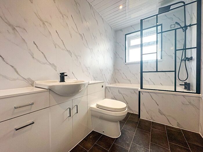 4 Bedroom Semi-Detached House To Rent In Hill Crest View, Cwmtillery, Abertillery, NP13