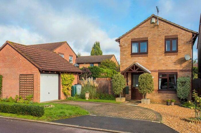 3 Bedroom Detached House To Rent In Southwold, Bicester, OX26