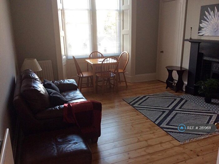 2 Bedroom Flat To Rent In Bonnington Grove, Edinburgh, EH6