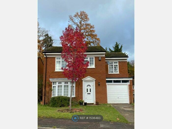 4 Bedroom Detached House To Rent In Old Portsmouth Road, Surrey, GU15