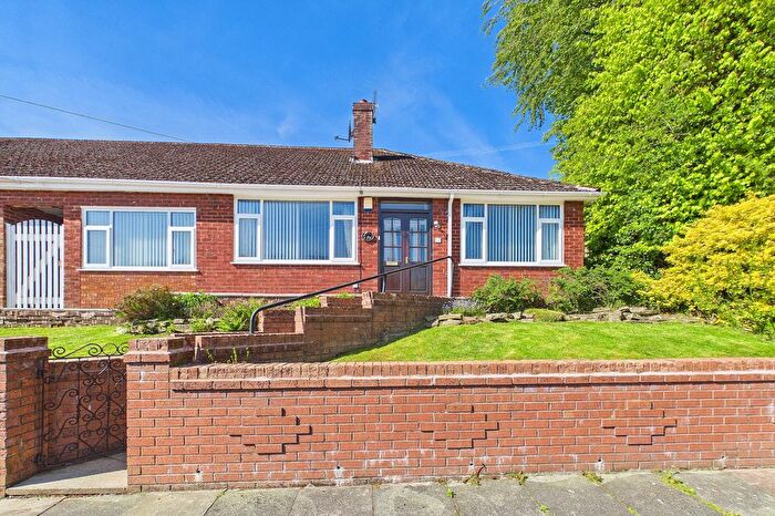 3 Bedroom Semi-Detached Bungalow For Sale In Troutbeck Grove, Moss Bank, St Helens, WA11