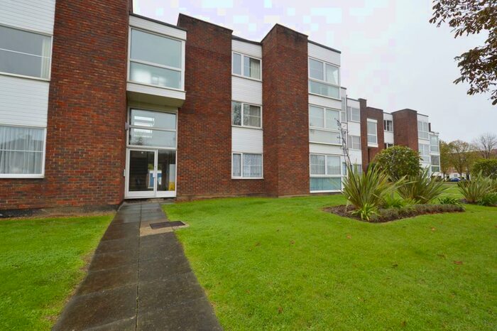 2 Bedroom Property To Rent In Thorpe Hall Avenue, Southend-On-Sea, SS1
