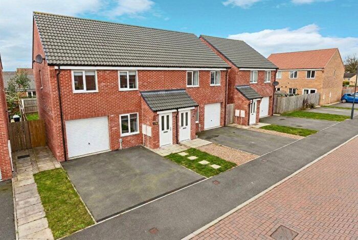 3 Bedroom Semi Detached House For Sale In Barleyfield Close, Selby, YO8