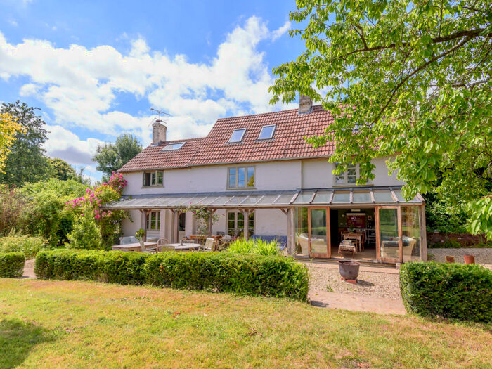 5 Bedroom Detached House For Sale In Ridgeway Lane, Child Okeford, Blandford Forum, Dorset, DT11