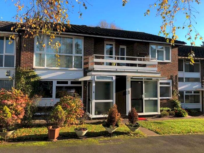 3 Bedroom Property To Rent In White House Drive, Stanmore, Middlesex, HA7