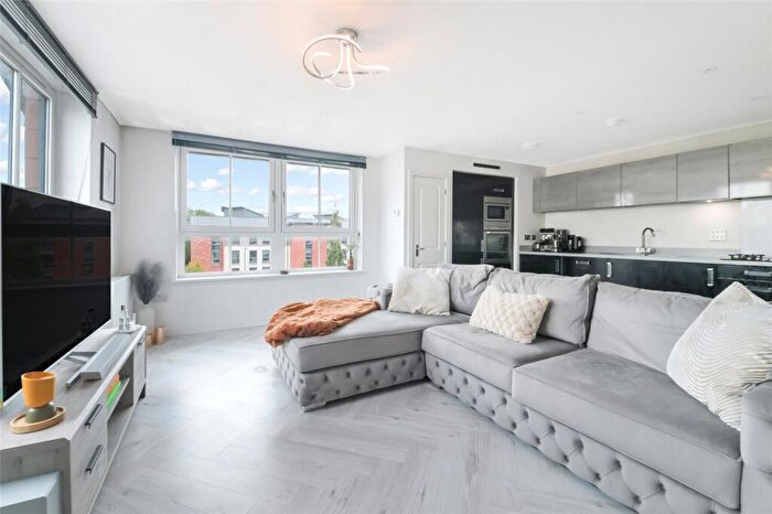 2 Bedroom Flat For Sale In Oatlands Square, Glasgow, Glasgow City, G5