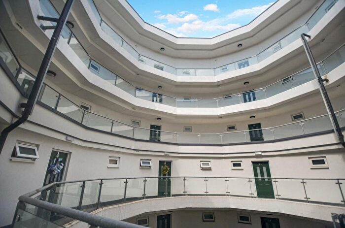 2 Bedroom Flat For Sale In Poplar Place, London, SE28