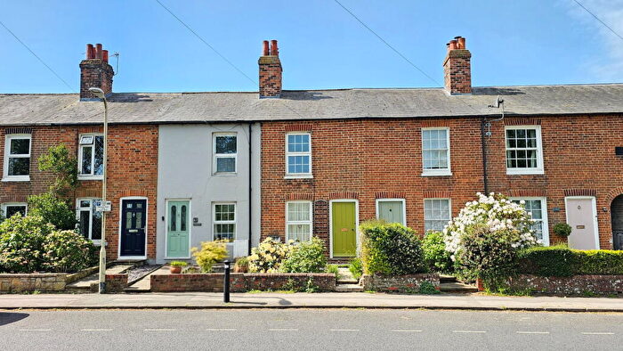 2 Bedroom Terraced House For Sale In Greenham Road, Newbury, RG14