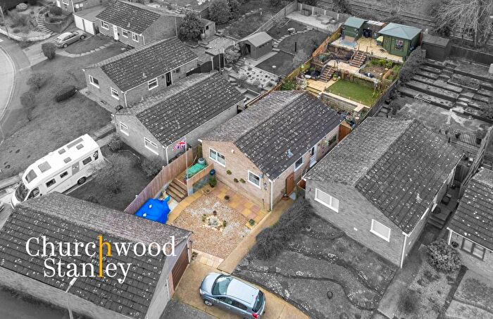2 Bedroom Detached Bungalow For Sale In Knights Close, Lawford, CO11