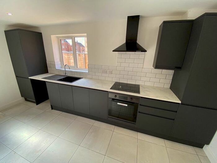 2 Bedroom Property To Rent In Eagle Road, Bourne, PE10