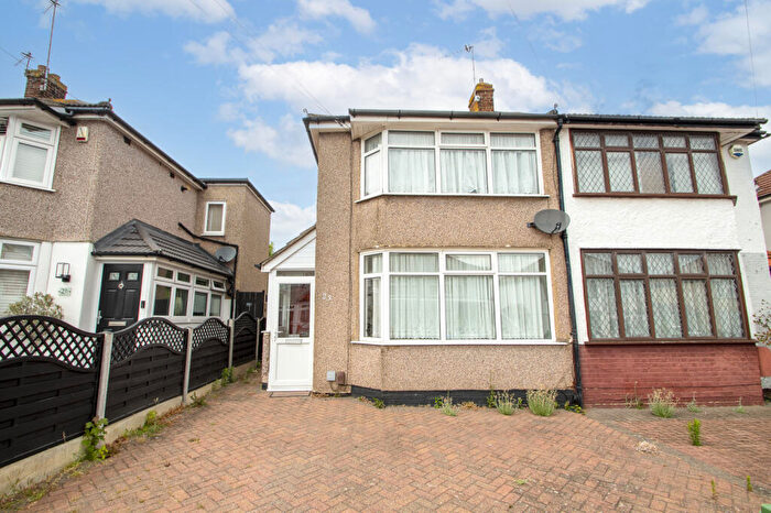 2 Bedroom Semi Detached House To Rent In Monmouth Close, DA16