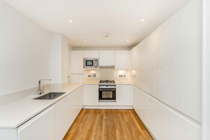 2 Bedroom Flat To Rent In Pathfield Road, Streatham, SW16