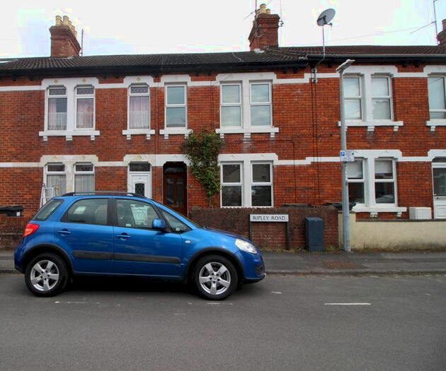 3 Bedroom Terraced House To Rent In Bedroom House To Rent, Ripley Road, Old Town, SN1