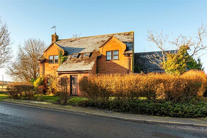 4 Bedroom Detached House To Rent In Monkswood, Silverstone, Towcester, Northamptonshire, NN12