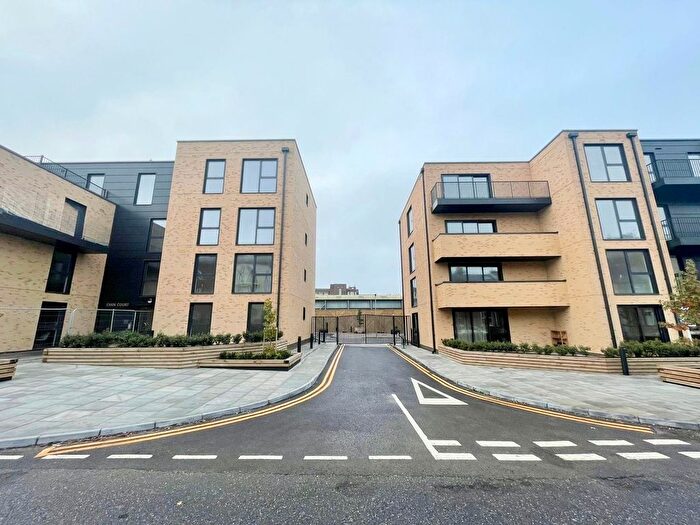 2 Bedroom Flat To Rent In Gallery Walk, Margate, CT9