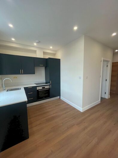 1 Bedroom Flat To Rent In Lemna Road, London, E11