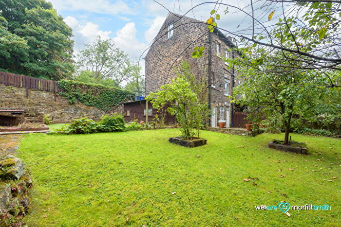 3 Bedroom End Of Terrace House For Sale In Middlewood Road North, Oughtibridge, S35