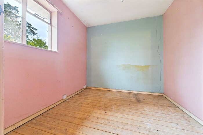 3 Bedroom Semi-Detached House For Sale In Abbots Road, Burghfield Common, Reading, RG7