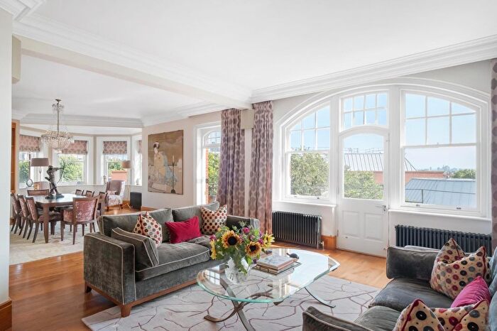 4 Bedroom Flat For Sale In Campden Hill Court, Campden Hill Road, London, W8
