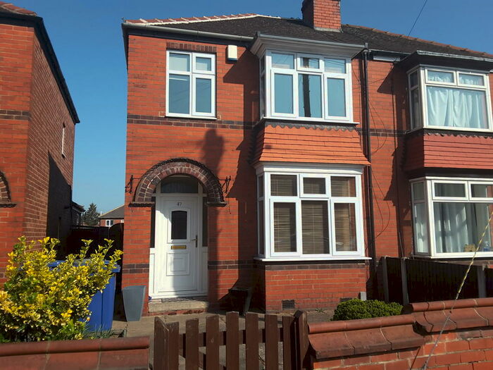 3 Bedroom Semi-Detached House To Rent In Wentworth Road, Doncaster, DN2